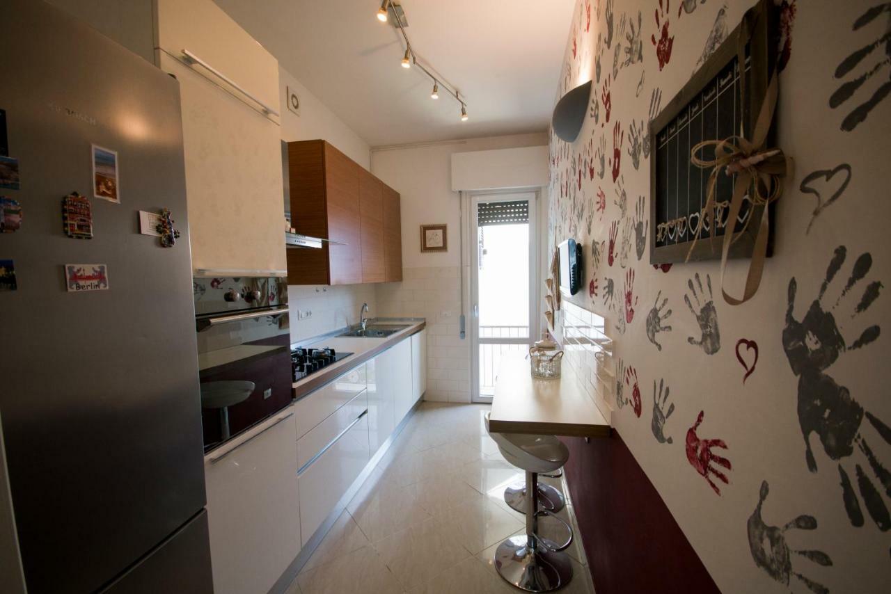 A Casa Di Simone A Viareggio Exterior foto